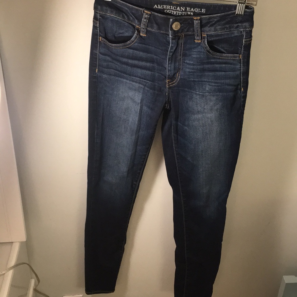 Dark wash high-rise jegging material